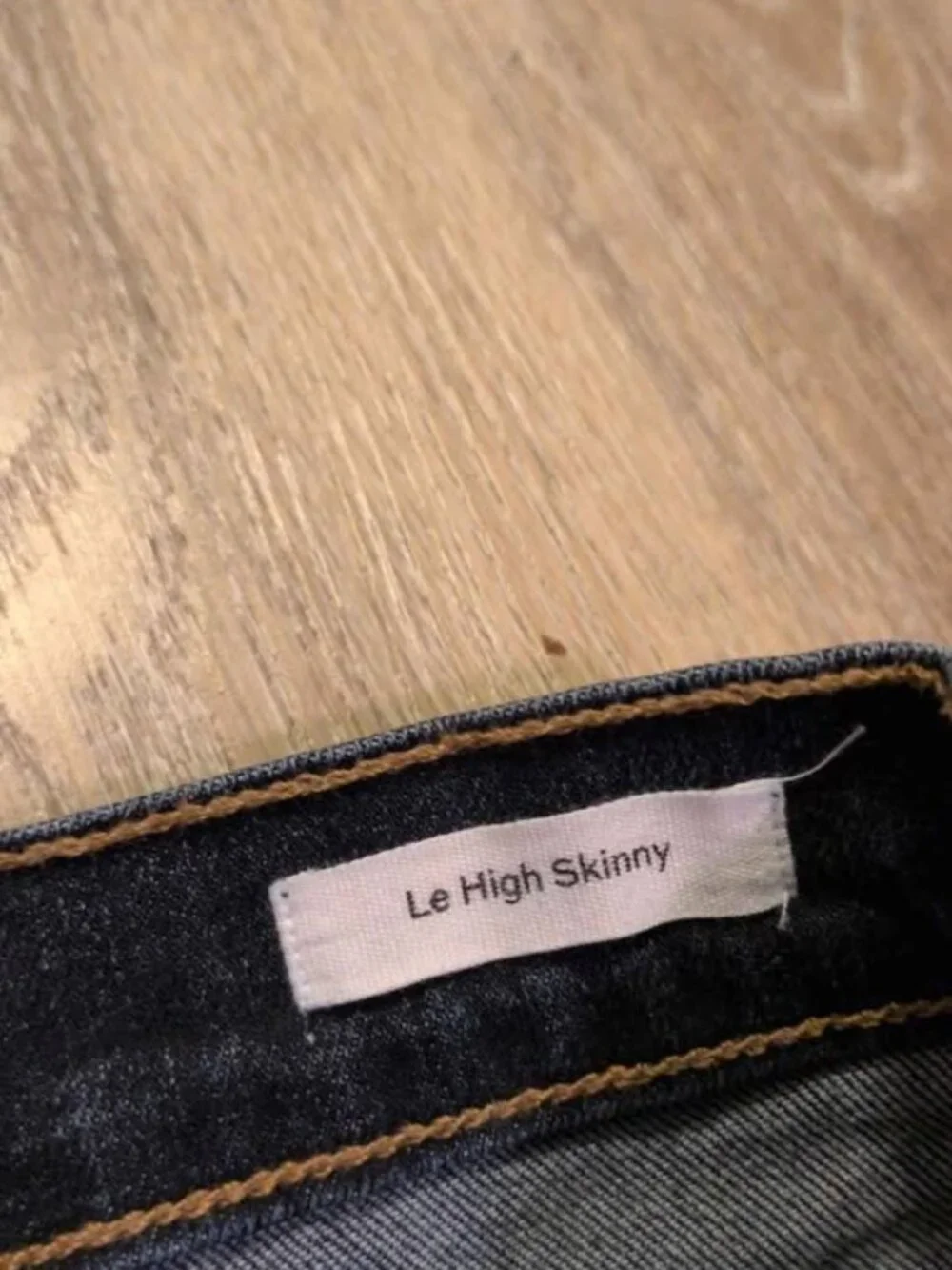 FRAME distressed jeans dark wash frayed hem size 27